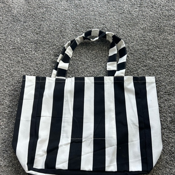Kérastase Black and White Striped Tote Bag - Picture 2 of 4